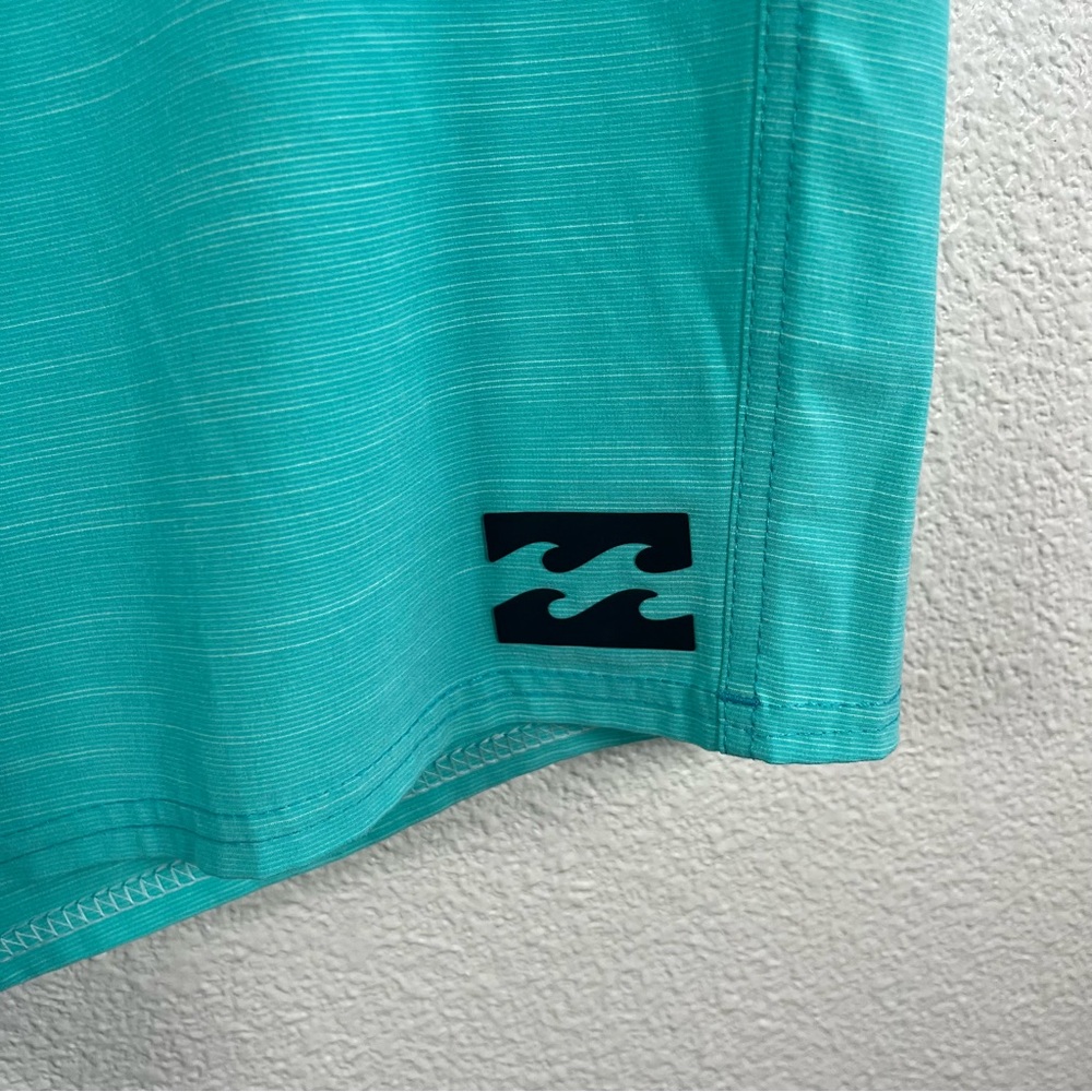 Billabong Men's Teal Stretch Hybrid Board Shorts 40” Waist - Picture 4 of 9
